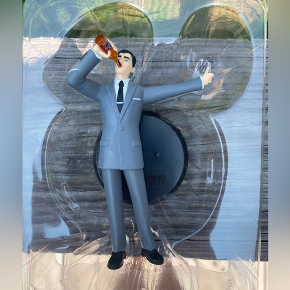 Classic Archer Figure Loot Crate Exclusive - Picture 5 of 5